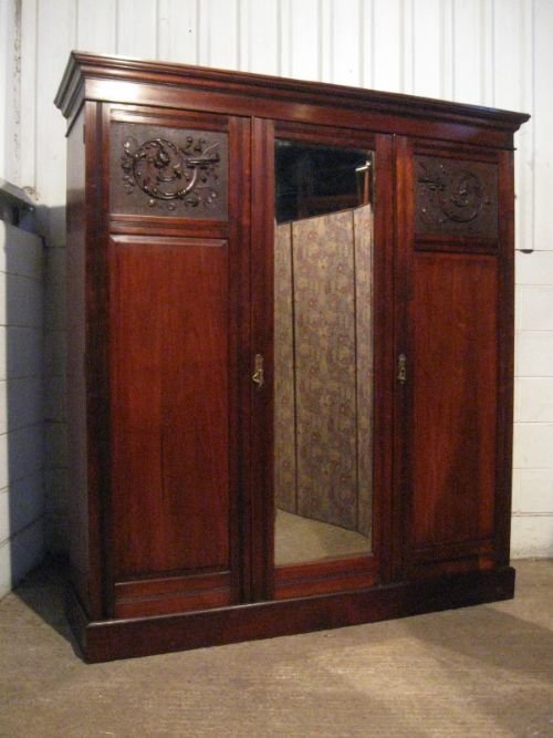 antique edwardian mahogany triple wardrobe compactum c1900 wdb170172