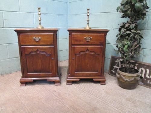 pair quality georgian style oak bedside cabinets