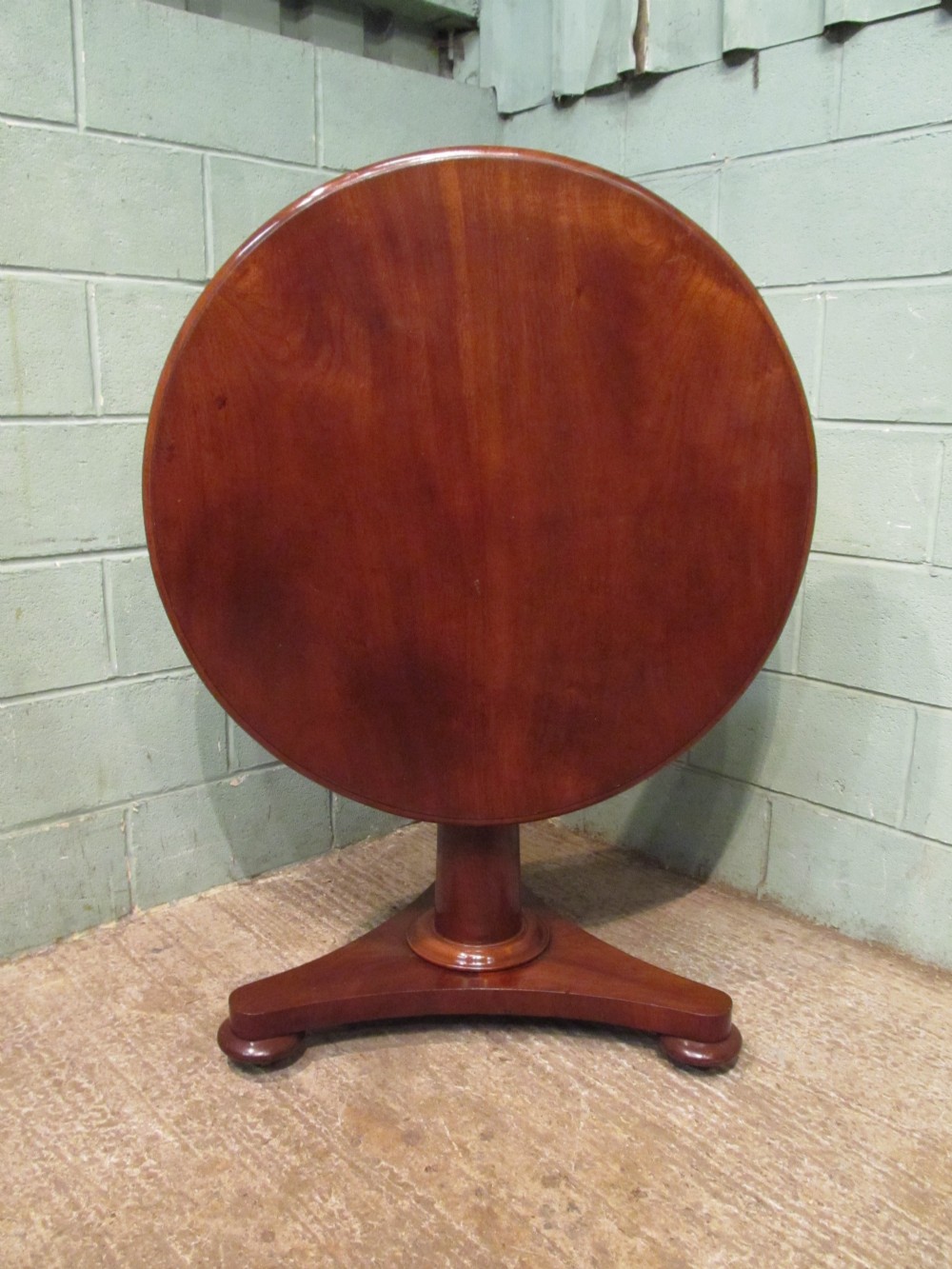 antique victorian mahogany tilt top breakfast table c1880 seats 24