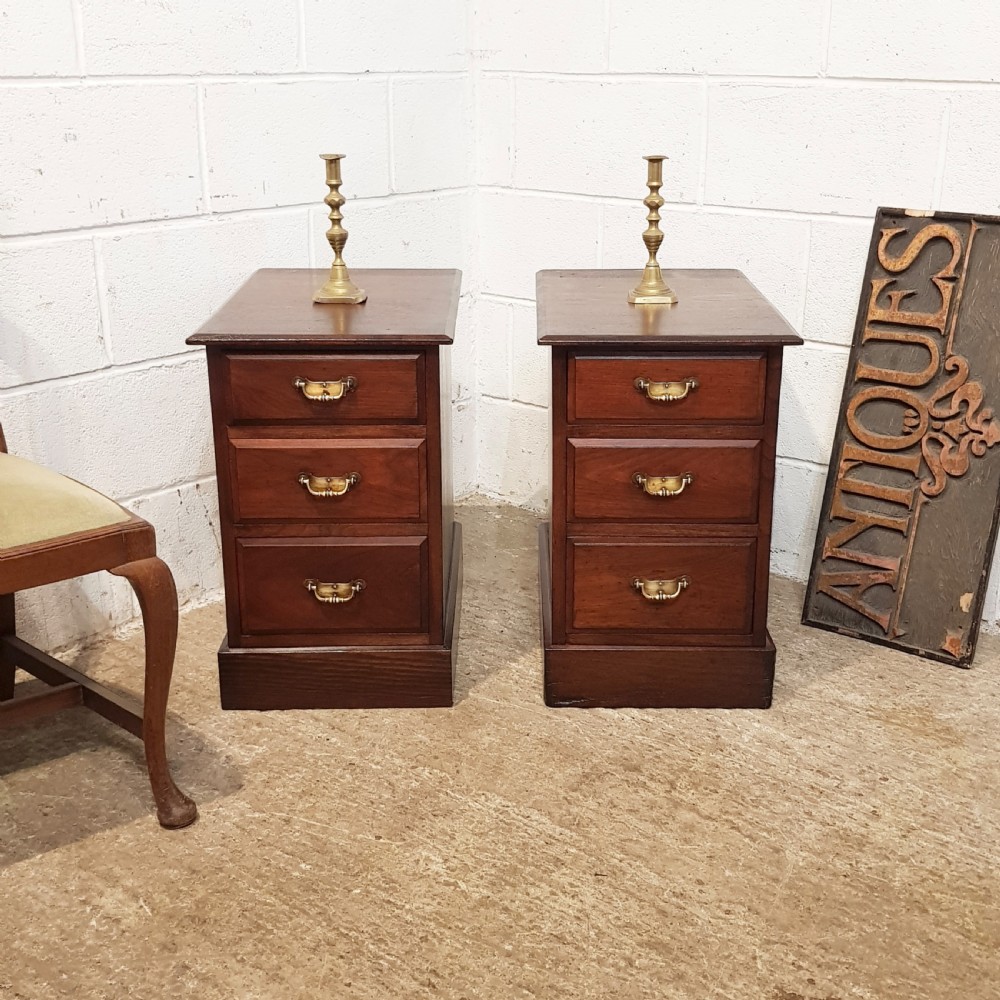 antique pair edwardian mahogany bedside chests of drawers c1900